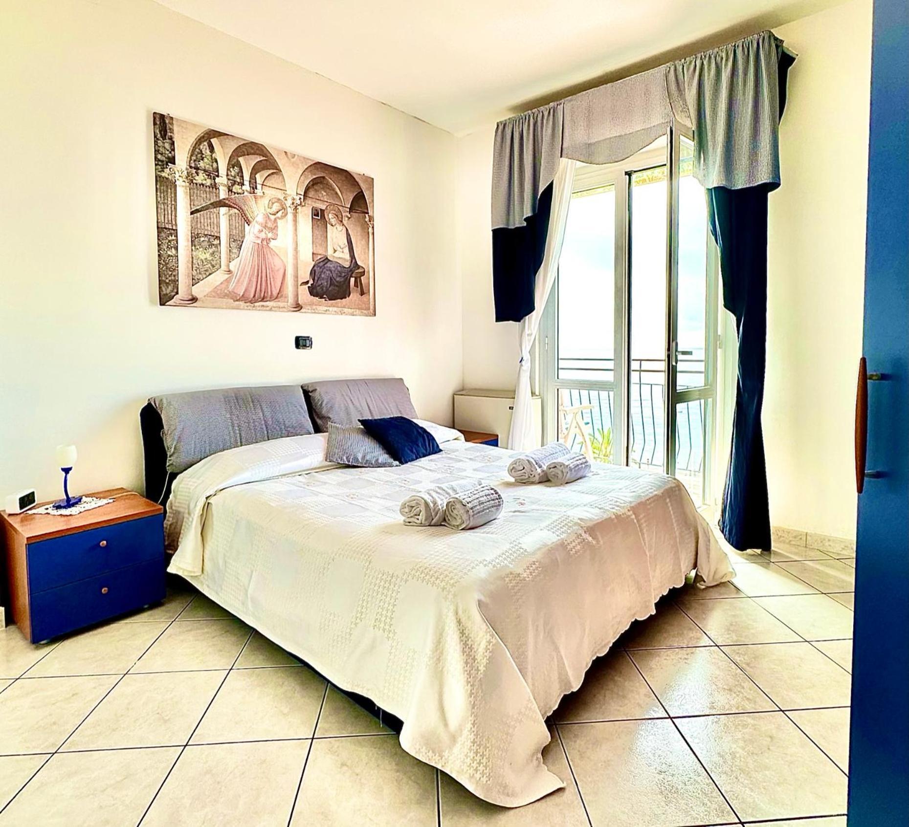 Apartamento Hostdomus - Pietra Blu Pietra Ligure Exterior foto
